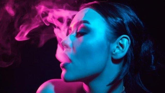 IBVAPE Insights IBVAPE Explains smoking vs e cigarettes Differences Risks and Practical Tips for Smokers and Vapers