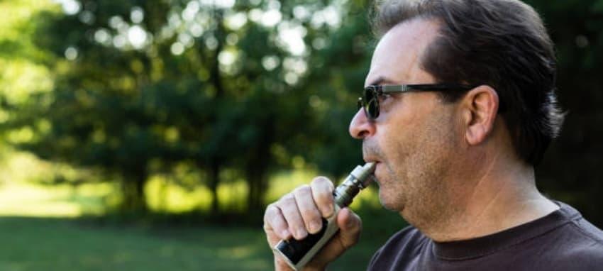e-papierosy concerns and how many people died from e-cigarettes according to recent reports