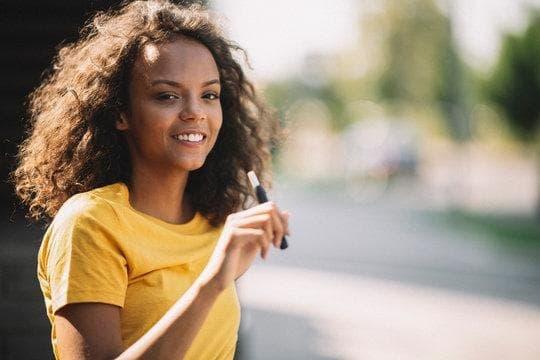 Elektrische Zigarette consumer guide on causes, risks and prevention of lung damage from e-cigarettes