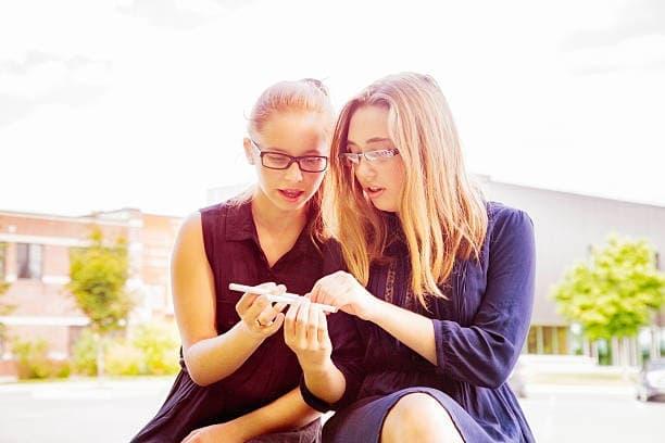 Top Egyszerhasználatos E-Cigaretta Reviews and Where to Buy kiwi e cigarette Flavors for Smooth Vaping